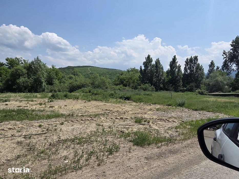 Teren de vânzare – 1.000 mp – Tărlungeni, zonă în dezvoltare