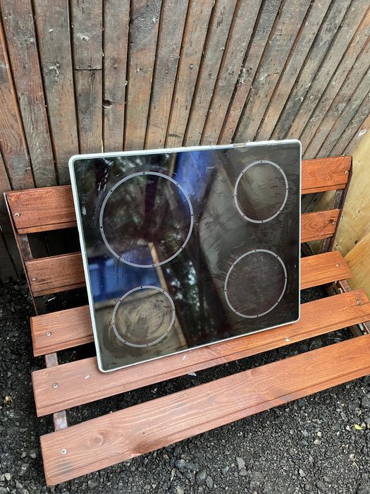 Продам электро плиту