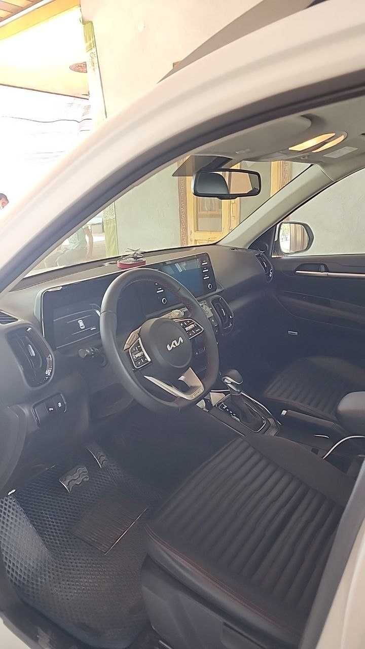 KIA SONET срочно