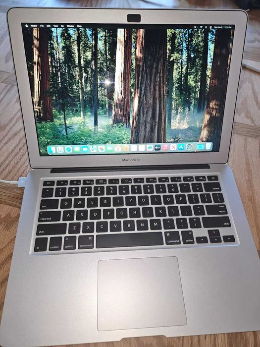 Apple MacBook Air 13 2017 retina i7 - impecabil
