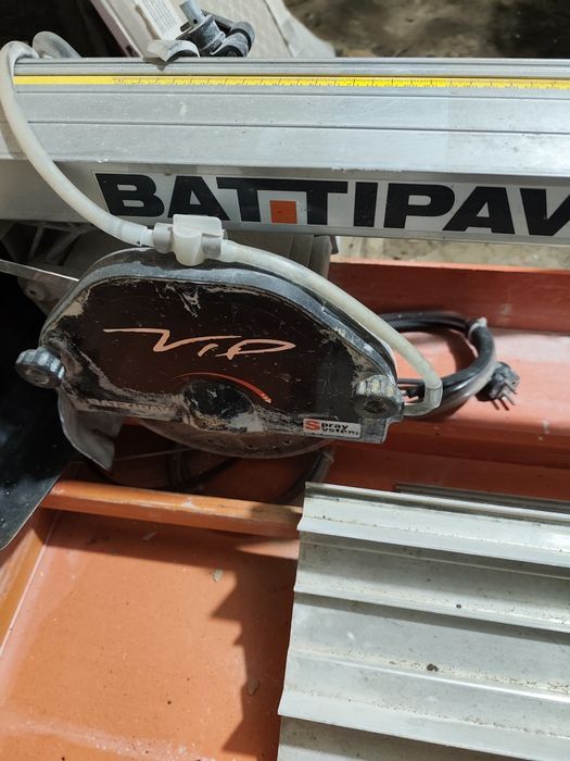 Кафелерезка с воденой подачей