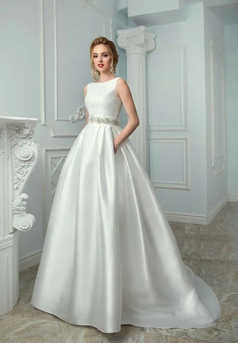 Свадебное платье цвет Айвори состояние нового