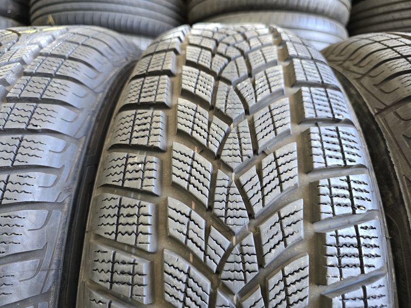 215/65/17 GOODYEAR 4бр