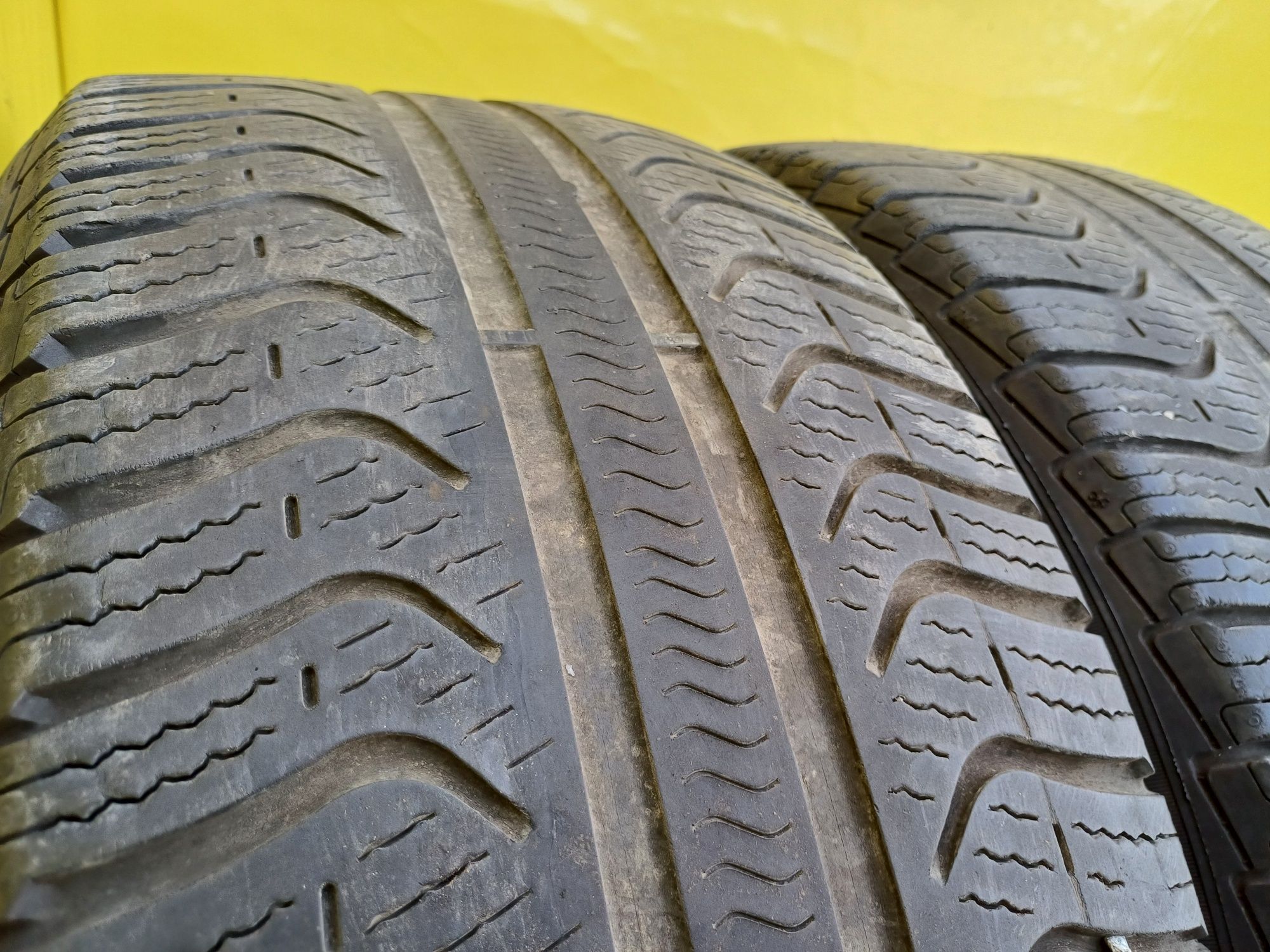 Шины 225/50 R17 Pirelli пара.