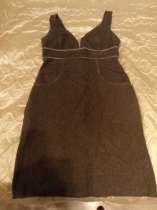 Продавам сукмани: сив на KENSOL - 25 лв. и лилав на ESPRIT - 25 лв.