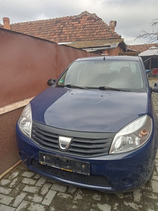 Dacia Sandero recent adusa