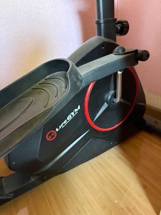 Эллиптический Тренажер Life gym