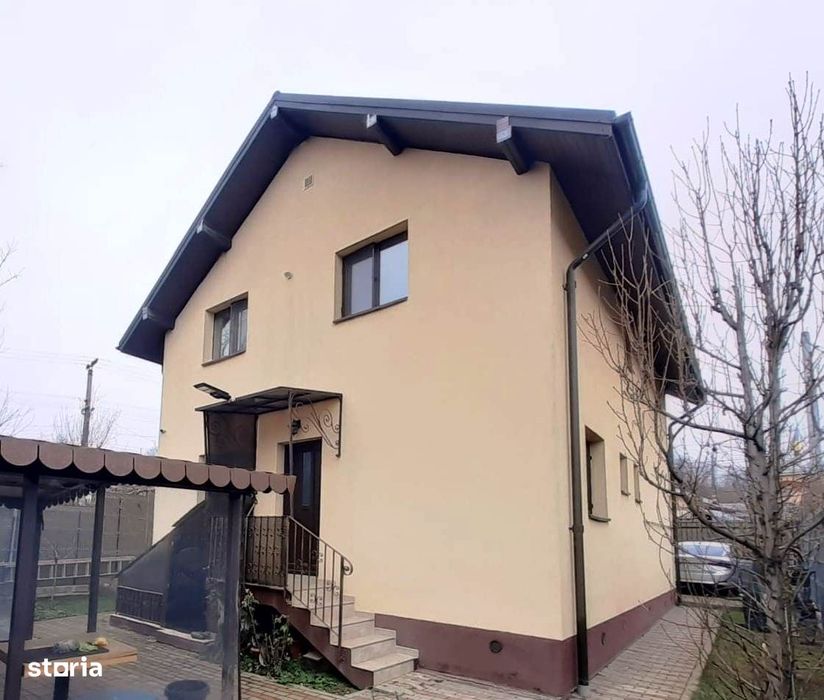 Vila spatioasa de vanzare in Rediu cu garsoniera separat
