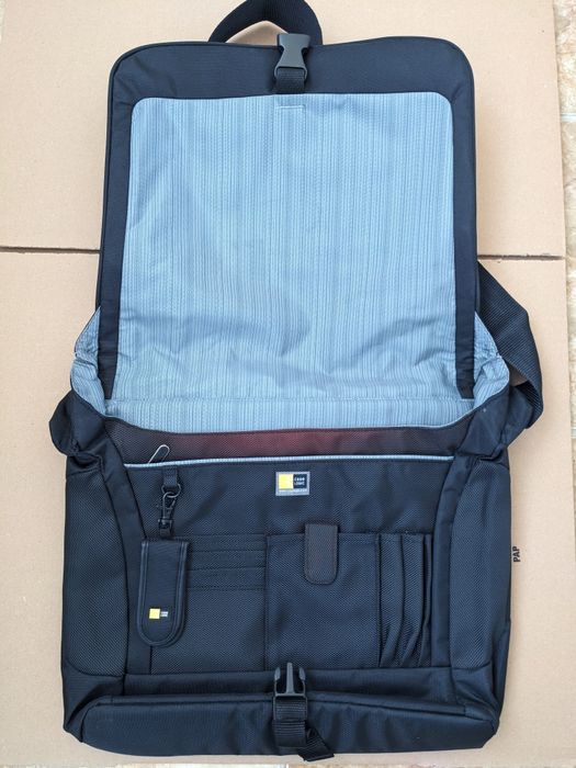 Geanta laptop Case Logic noua