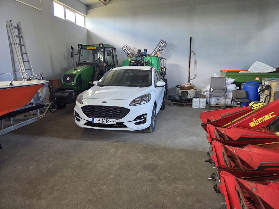 Ford Kuga Model ST Line, Hybrid ,4x4, Tva Deductibil