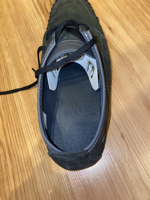 Чисто нови мъжки обувки