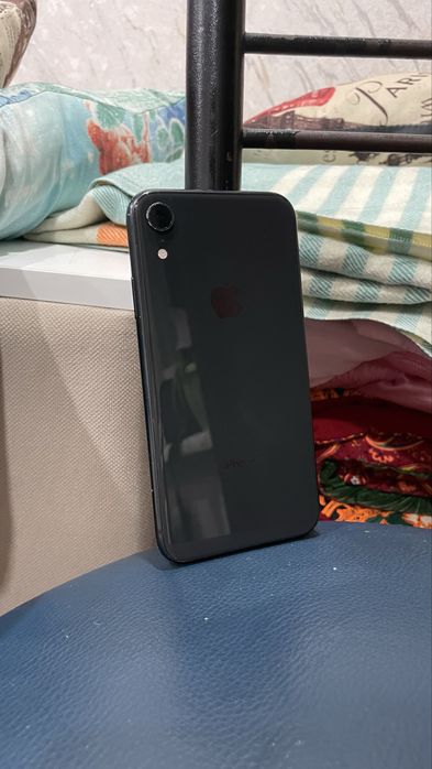 Продам Айфон ХР черный