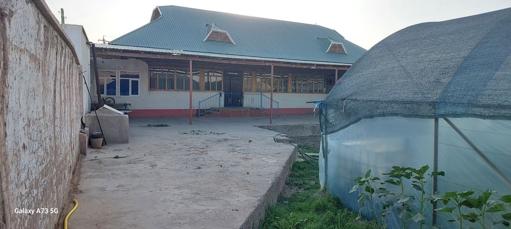 17 сотих ховли уй сотилади