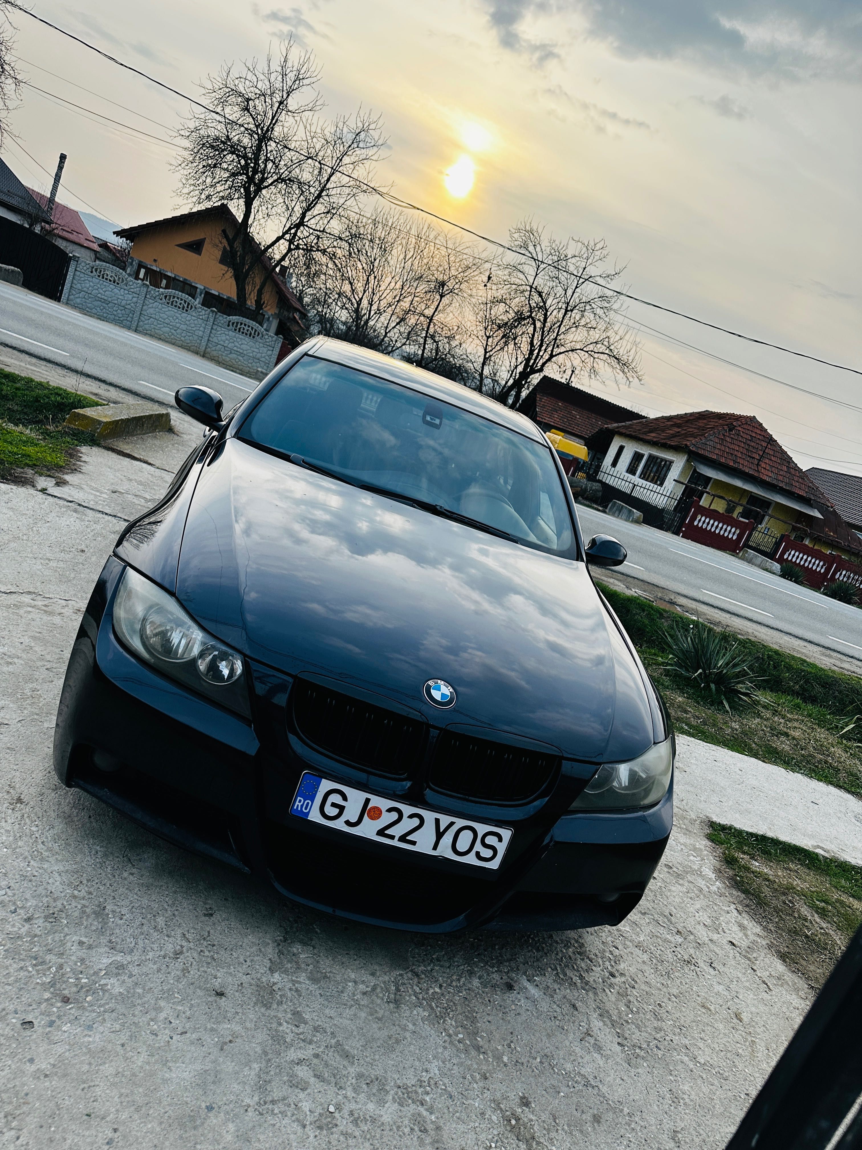 Vând BMW 320 D -