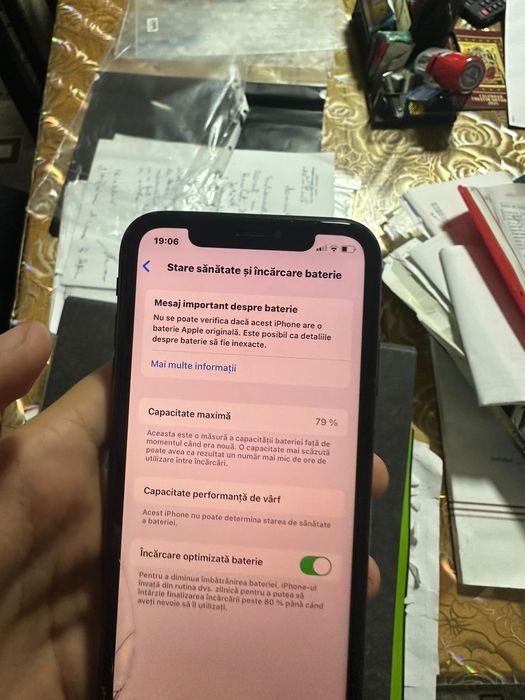 Vand iPhone XR.      .