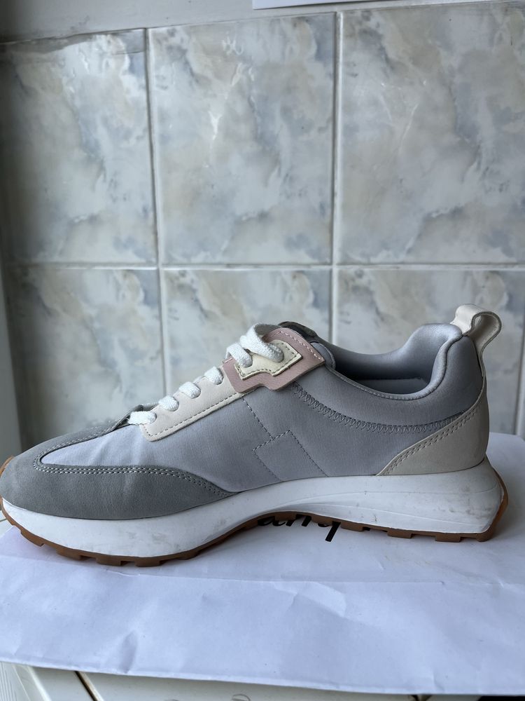 Маратонки Pull and bear