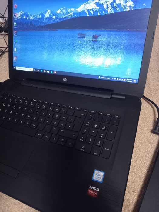 Laptop HP 17 inci i5 gen 7 ddr4,ssd