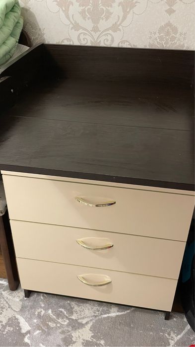 Пеленальный стол с ящиками для хранения