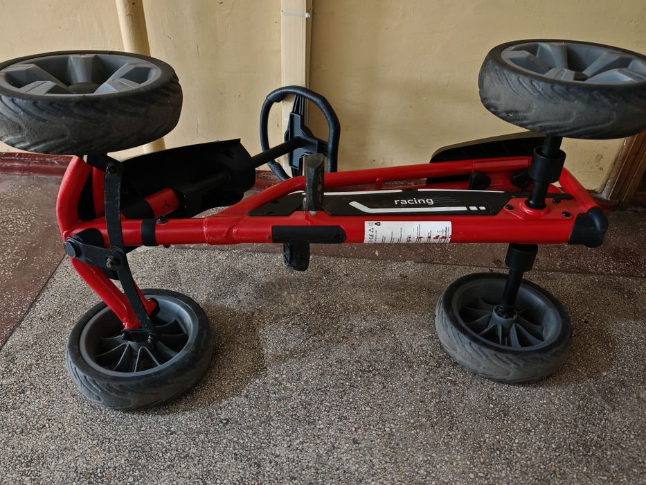 Trotineta 100 lei și cart 200 lei