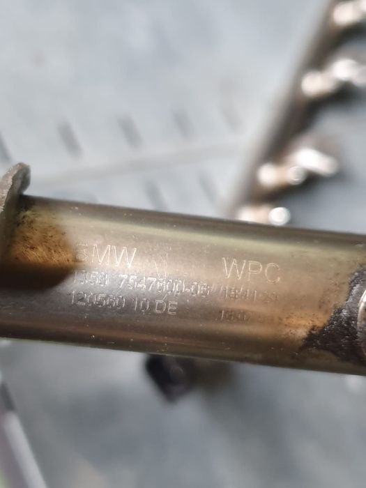 Rampa injectoare BMW 5.0i N63 cod: 7547599