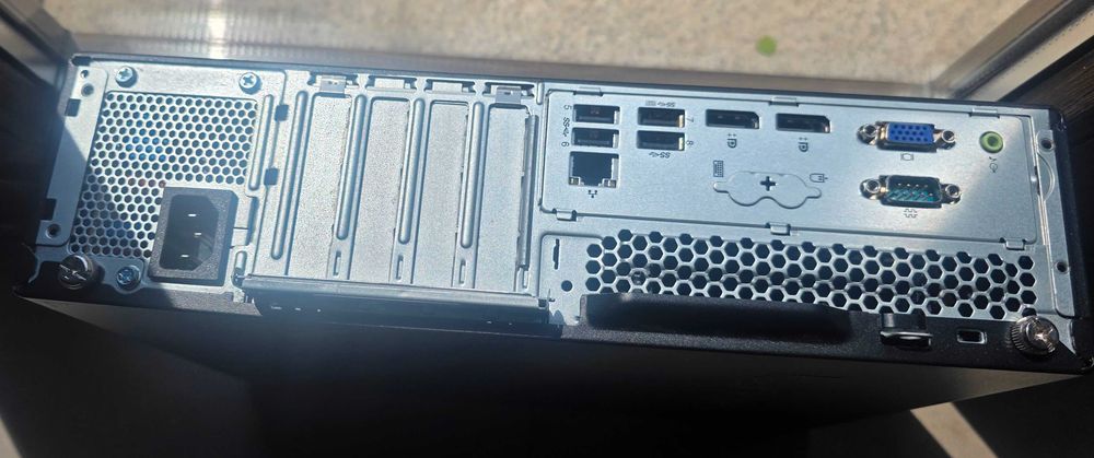 Vand Statie pc/calculator sff office lenovo M920s I5 8500 16GB ram/ssd