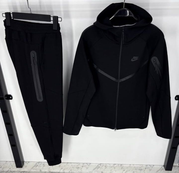 Trening Barbati Nike Tech Full Negru!