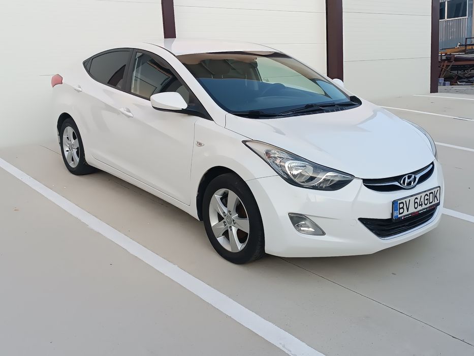 Hyundai Elantra 2012 1.6 benzină Unic proprietar de Nouă