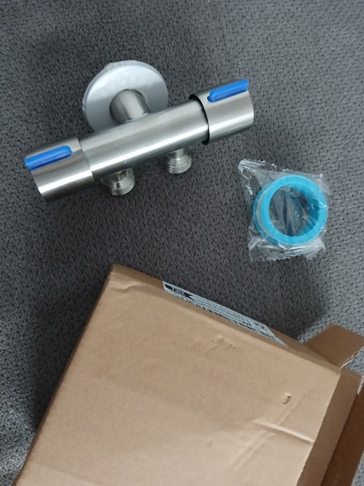 Robinet de apa dublu