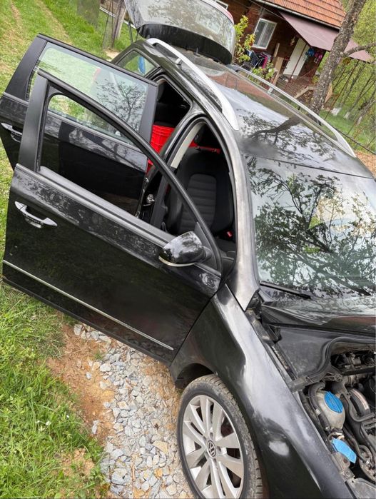 vand passat pentru dezmembrare