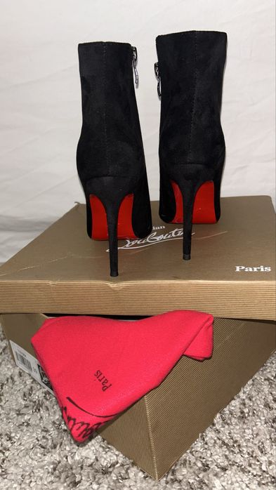 Cizme christian louboutin pe stoc 38