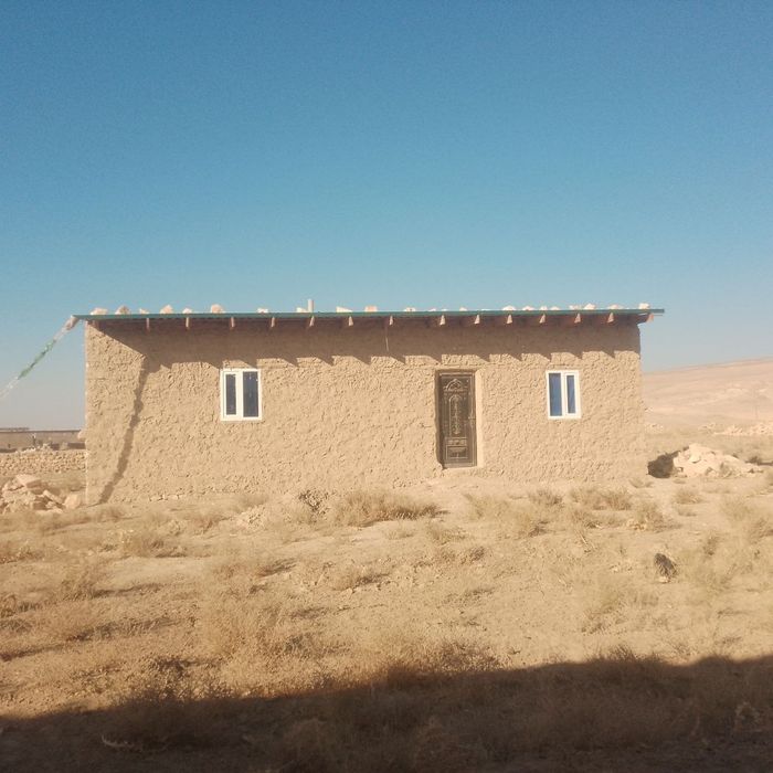 Uy sotiladi 6 sutik 2 hona 1 ta karidor