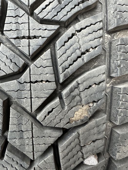 Зимни гуми 225/45/18