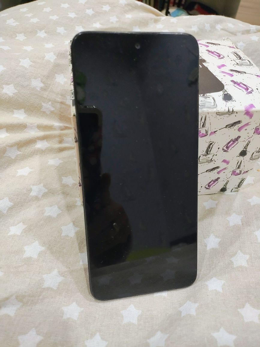 Redmi 12 5G телефон