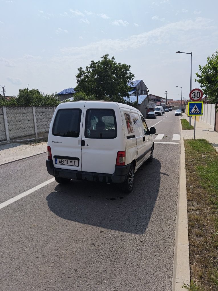 Peogeot partener 19hdi 2007 în stare buna de funcționare