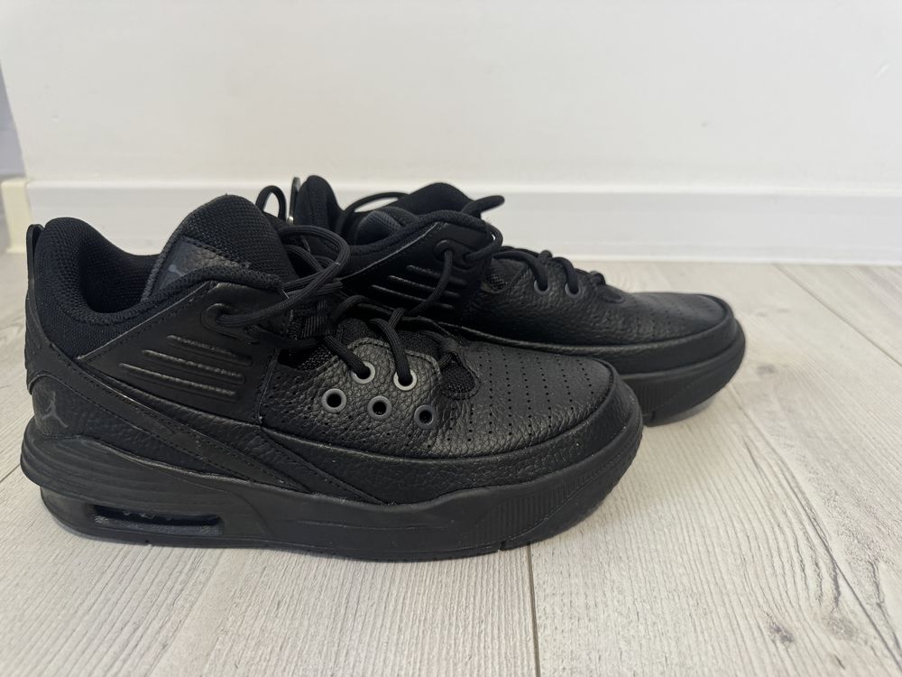 Jordan Max Aura 5 mar. 38
