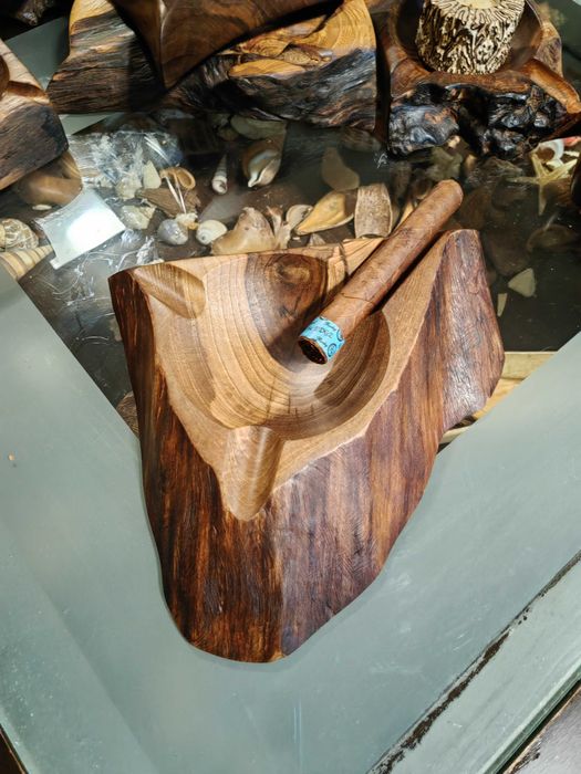 Пепелник за пури