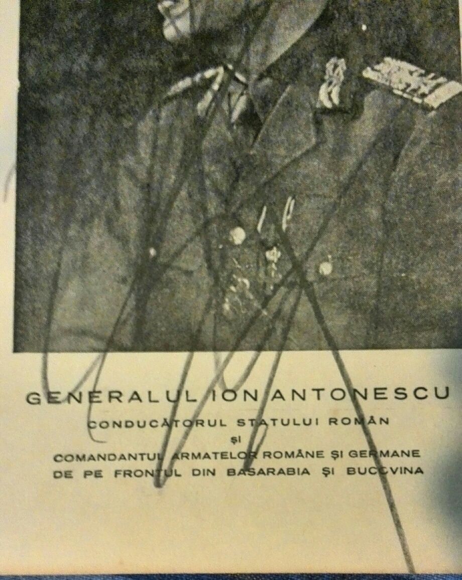 Vând sau schimb foto pe hârtie groasă din anii'30 generalul ANTONESCU.
