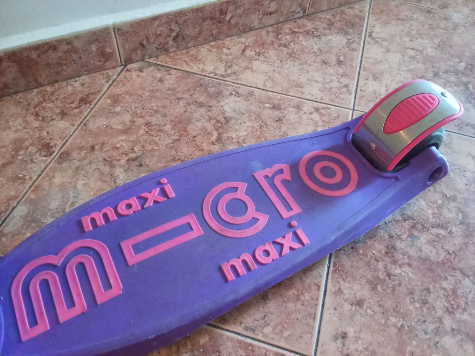 Продавам детска Тротинетка M-cro Maxi