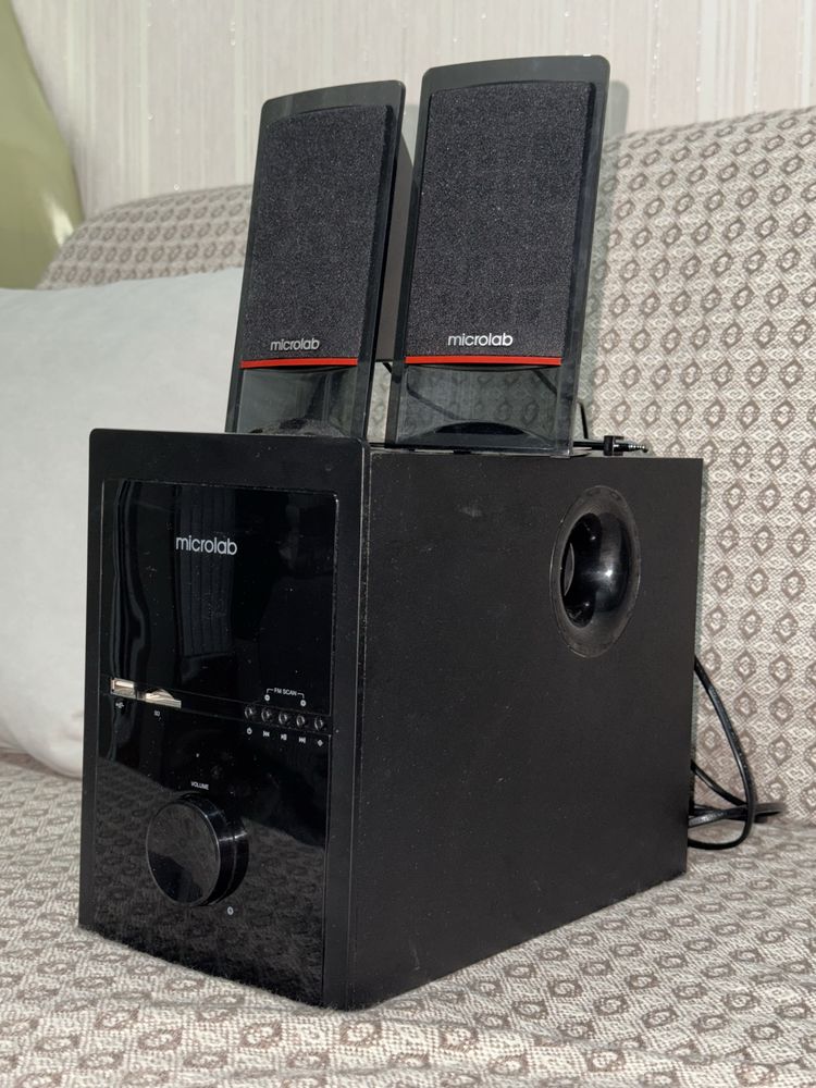 Microlab M-700BT