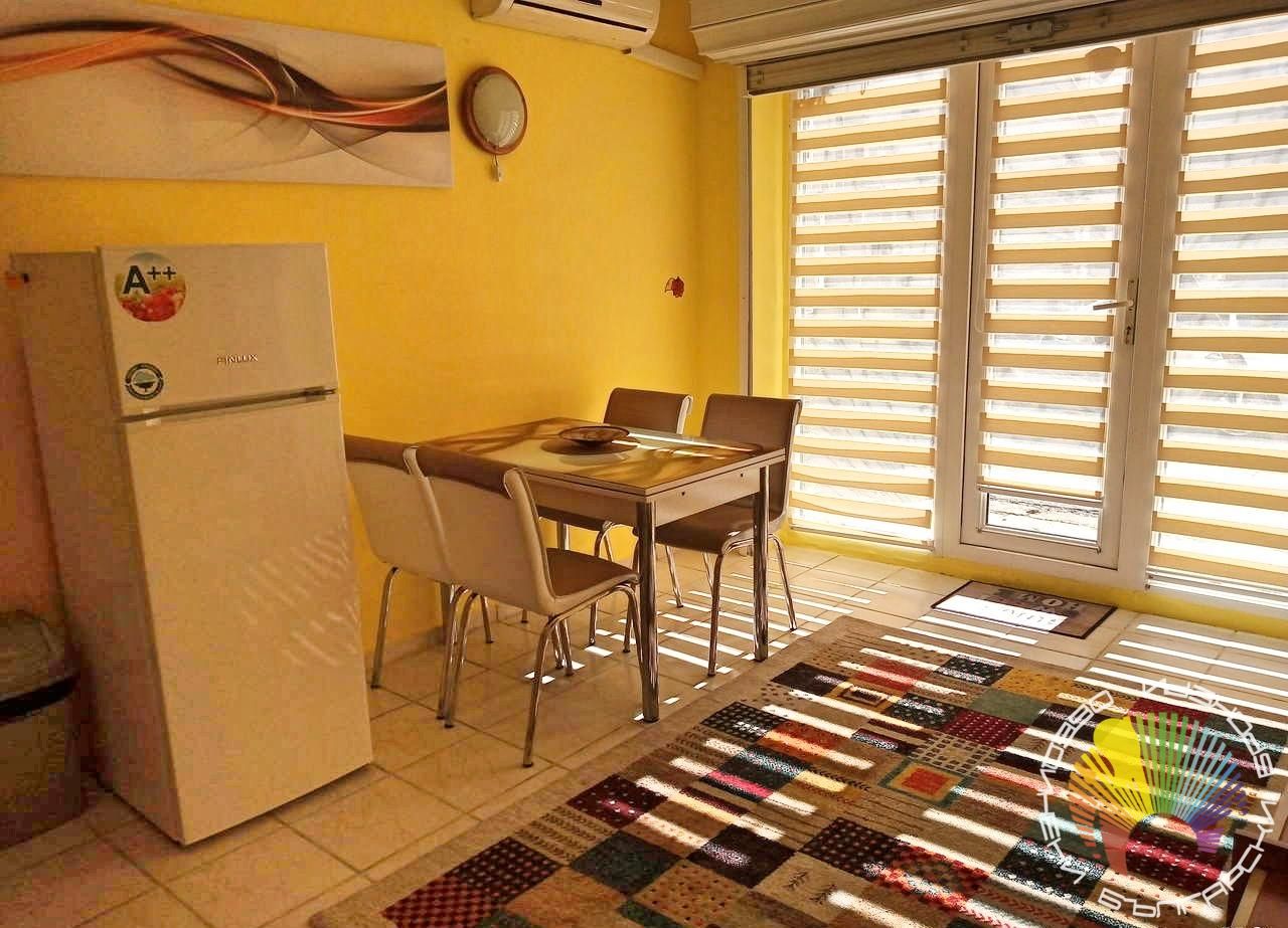 Дава се под наем Многостаен апартамент в Бургас, Център - 72 кв.м за 357 € - Снимка #1