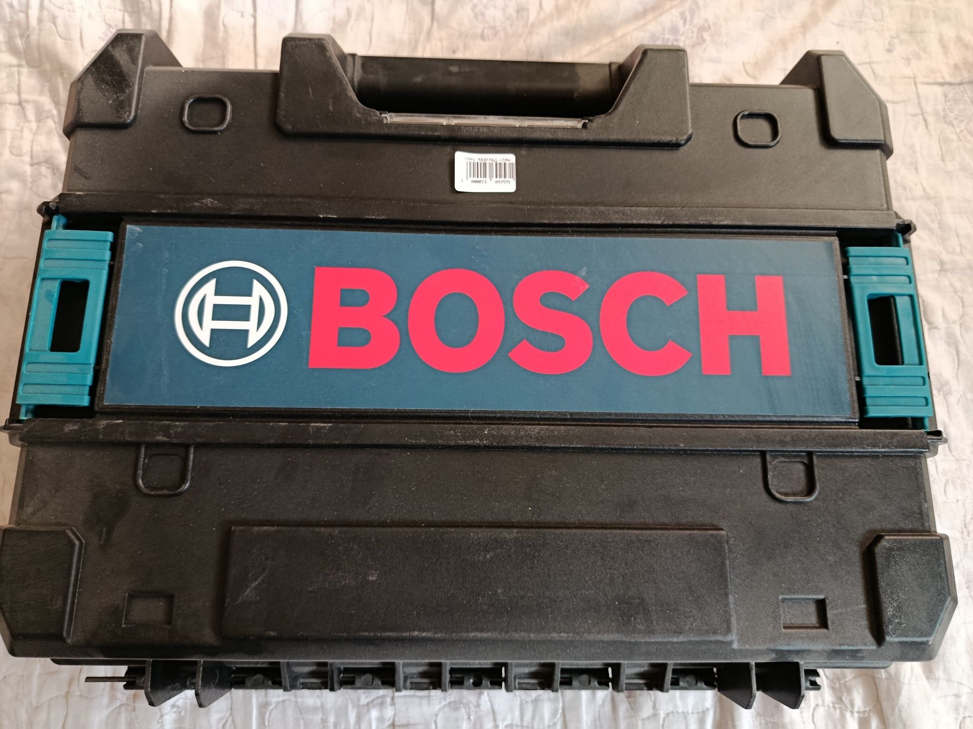 Лазерный уровень bosch продаётся новый