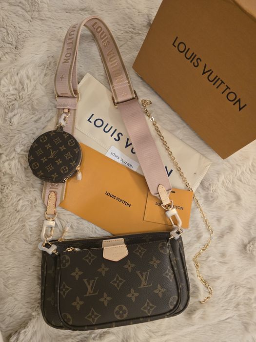 Налична чанта Louis Vuitton Multi Pochette Accessoires