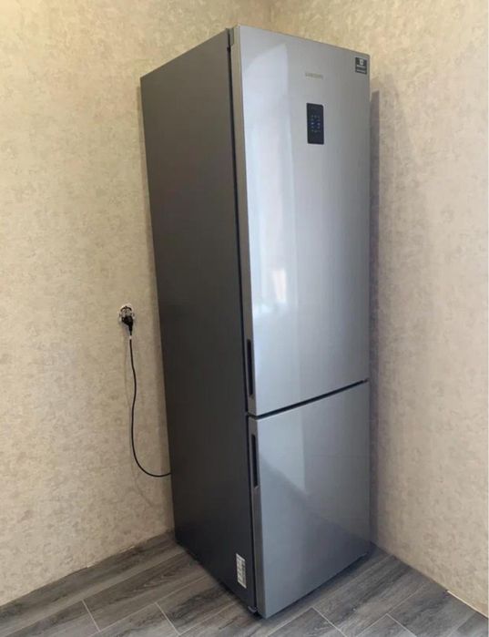 Холодильник в хорошем состоянии