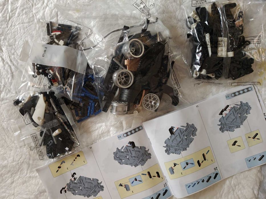 Joc construit SuperCar ToylinX cu 410 piese