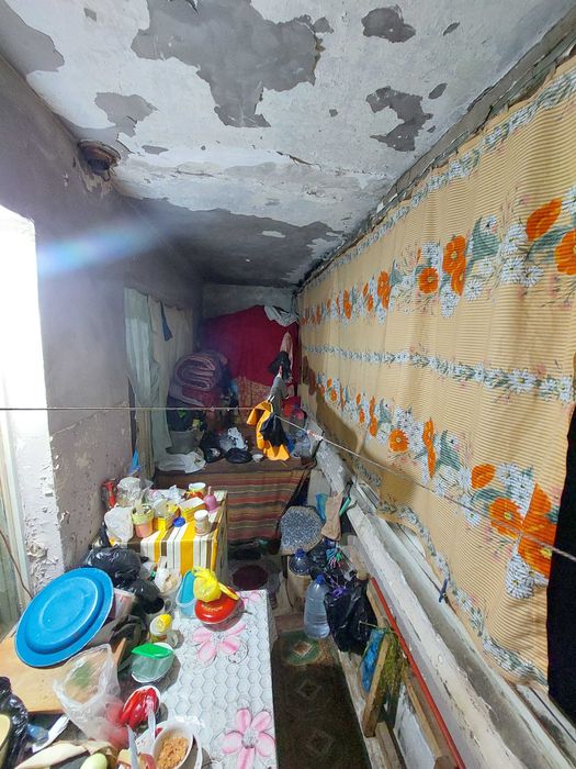 Uy sotiladi 1 xonali