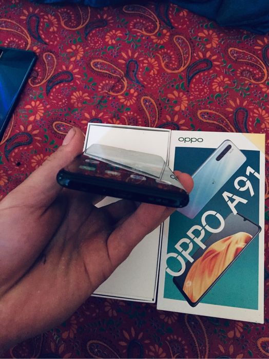 Oppo 8/128 srochna sotiladi