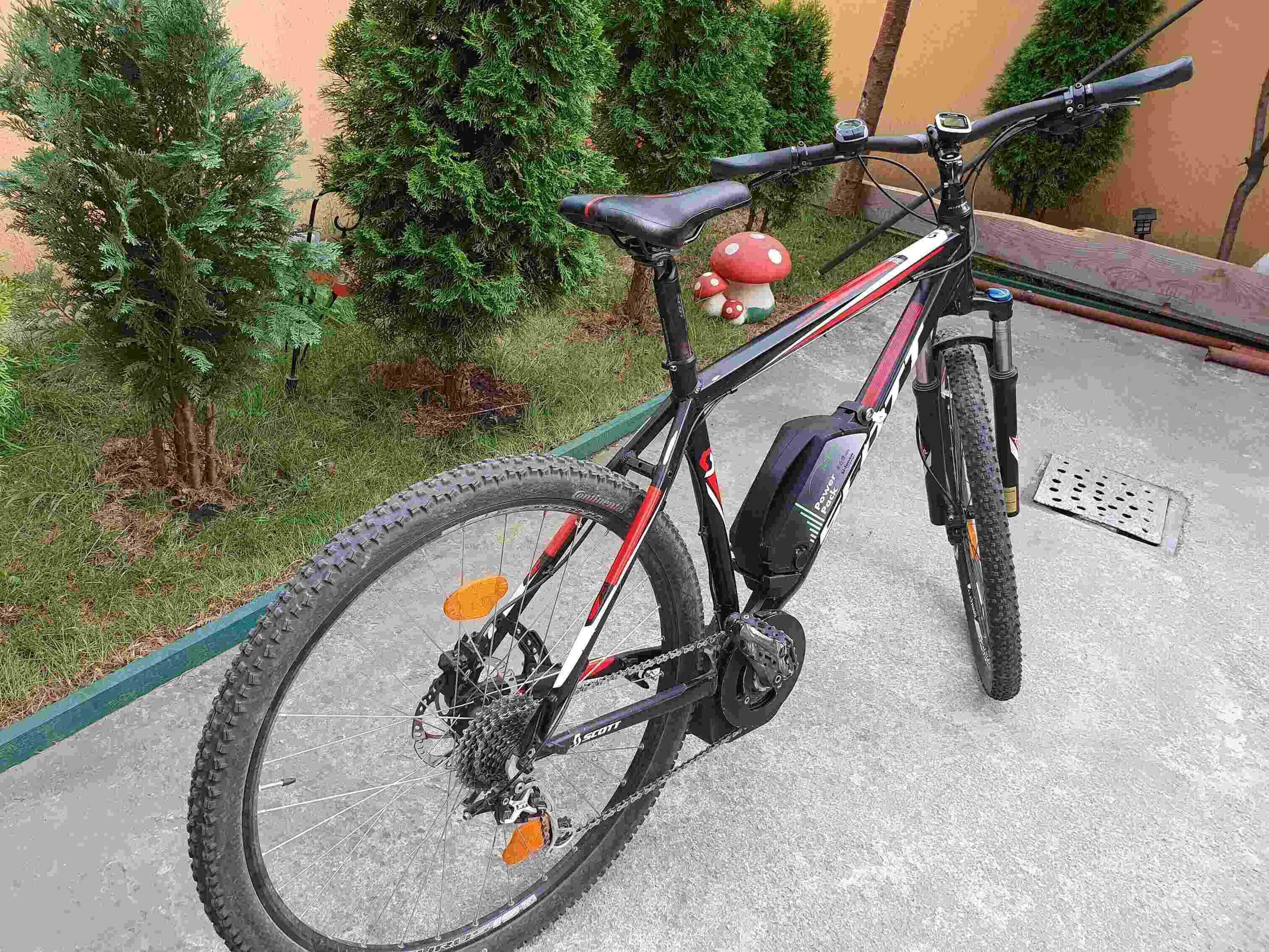 Bicicletă electrică MTB Scott 29" L cu motor Bosch