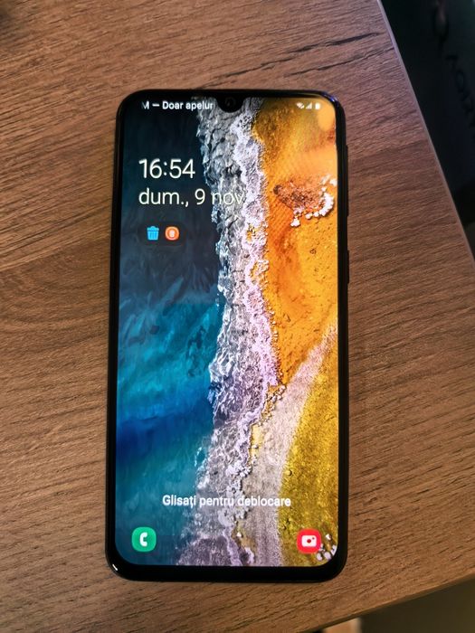 Samsung a40, 64 gb, 5.9 inch, mov reflexiv
