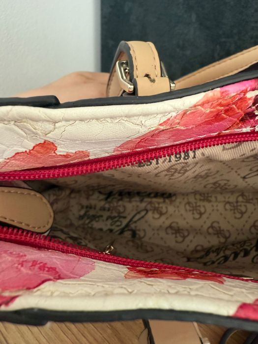 Guess floral чанта