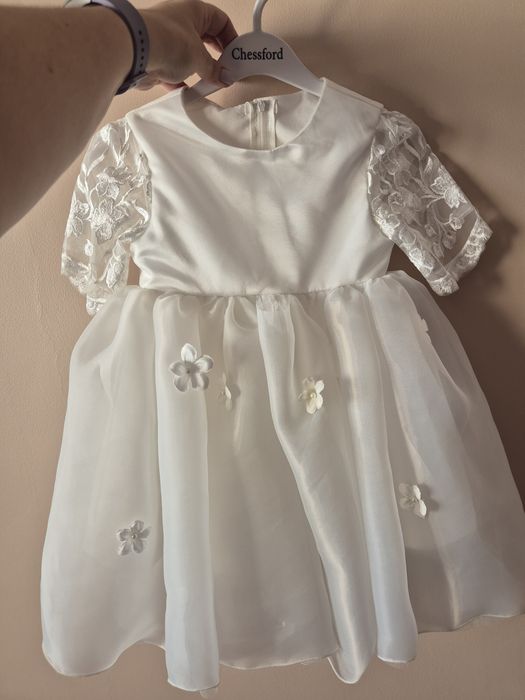 Продам платье на 2 года